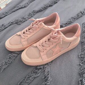 NEW Vintage Havana Blush Sneaker
